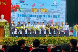 ĐOÀN CÔNG TÁC BỆNH VIỆN UNG BƯỚU HÀ NỘI THAM DỰ HỘI THẢO PHÒNG CHỐNG UNG THƯ HẢI PHÒNG LẦN THỨ V - NĂM 2020